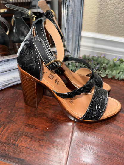 Fernanda  heels black