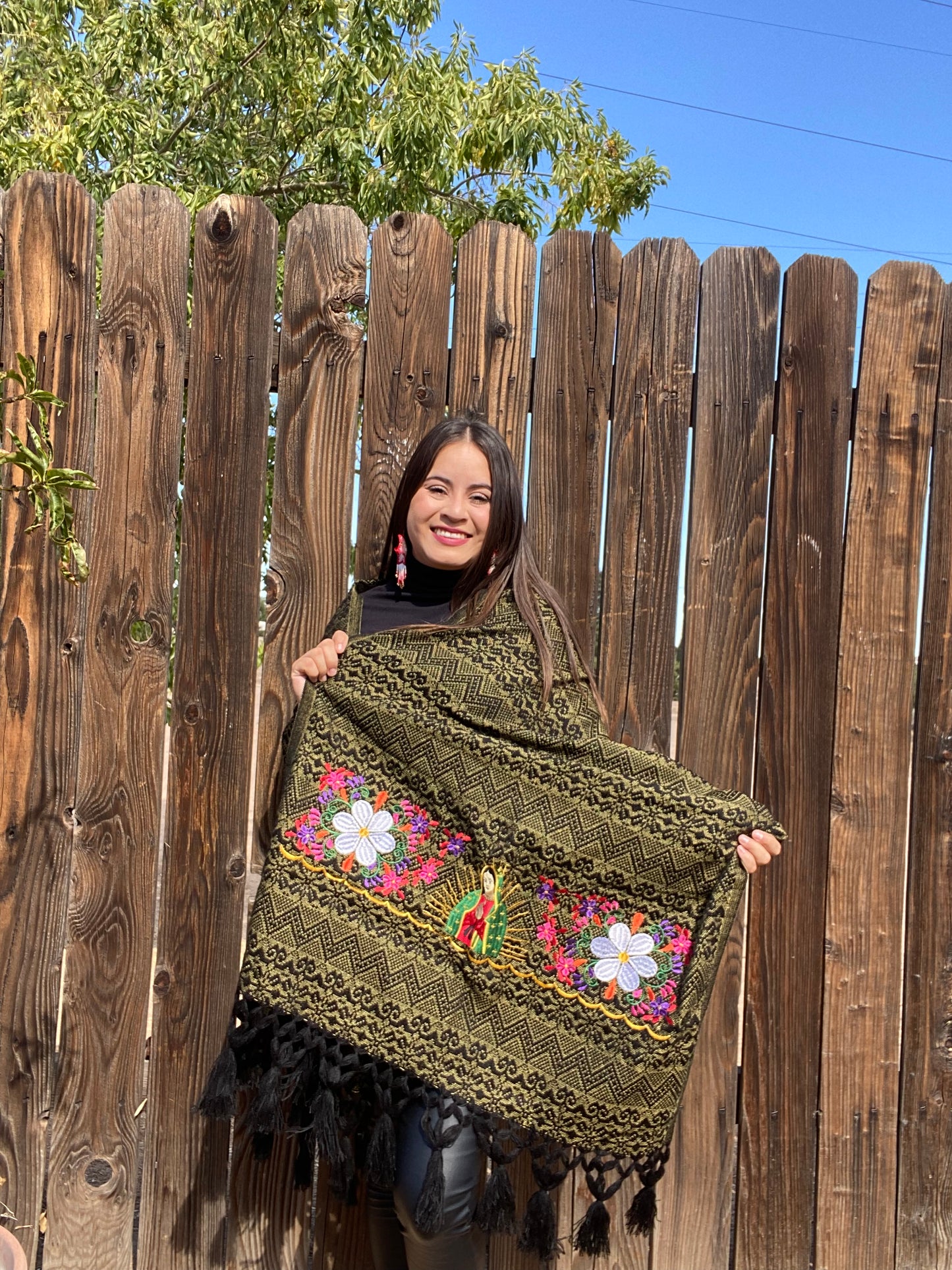 Virgencita shawl